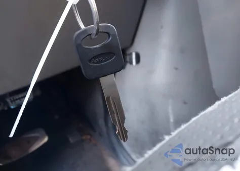 2011 Ford E-250 Commercial from USA, damaged, VIN 1FTNE2EW8BDA30486